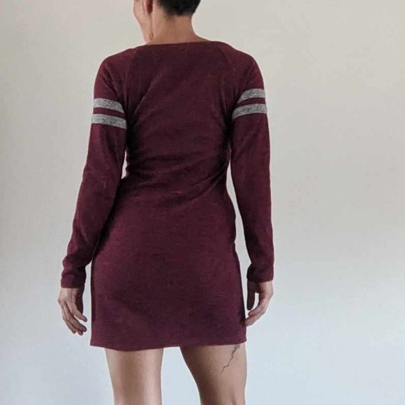 Maroon Sweater Minidress. Size M - Picture 4 of 4